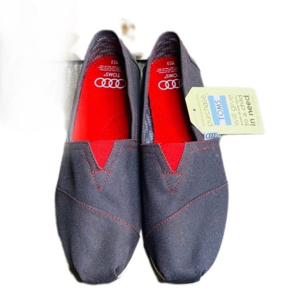 Nwt Toms X Classic Slip On Shoes Unisex - Women Size 9.5 Men Size 7.5